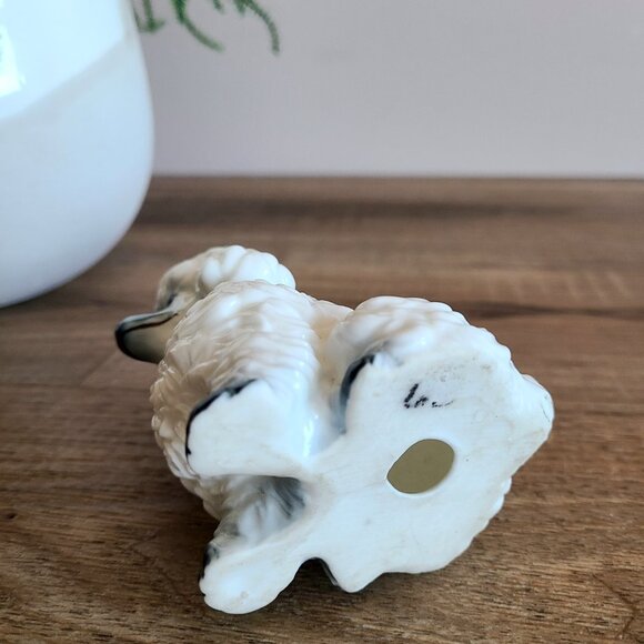 Vintage porcelain Poodle dog figurine. French white poodle. Dog lovers gift. - Picture 6 of 6